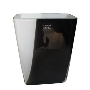Sasaki Crystal Domino Black and White Handmade Art Glass Vase 7.5”